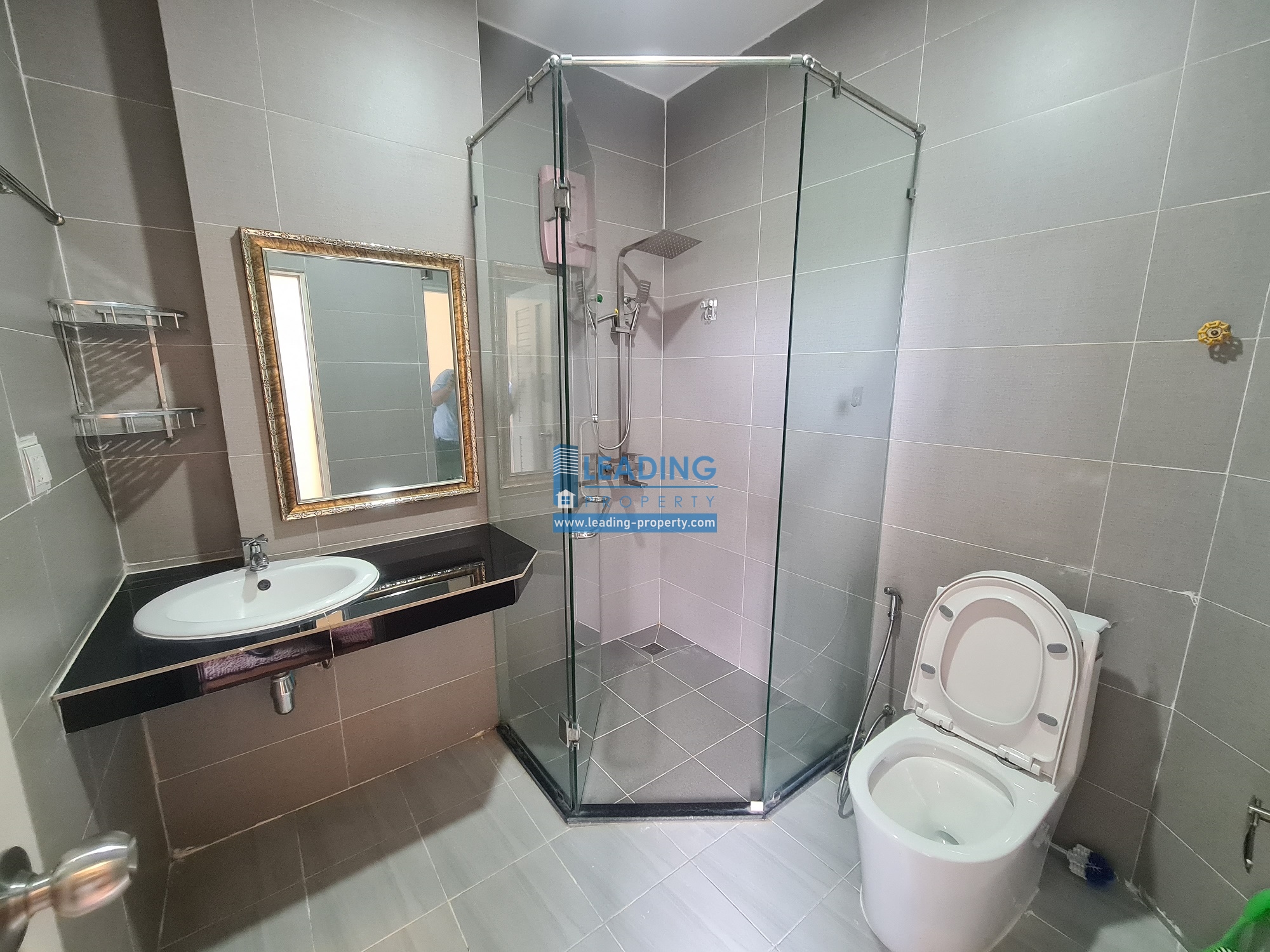 N267 - 1 Bedroom - $400 to $450 - Daun Penh