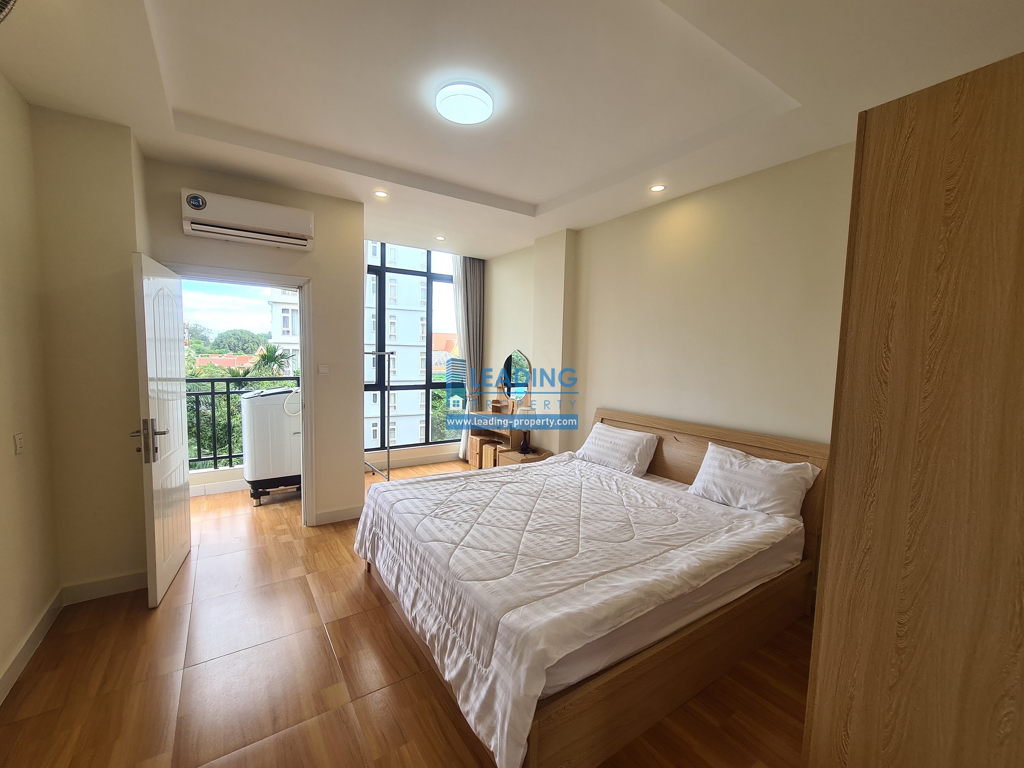 N267 - 1 Bedroom - $400 to $450 - Daun Penh