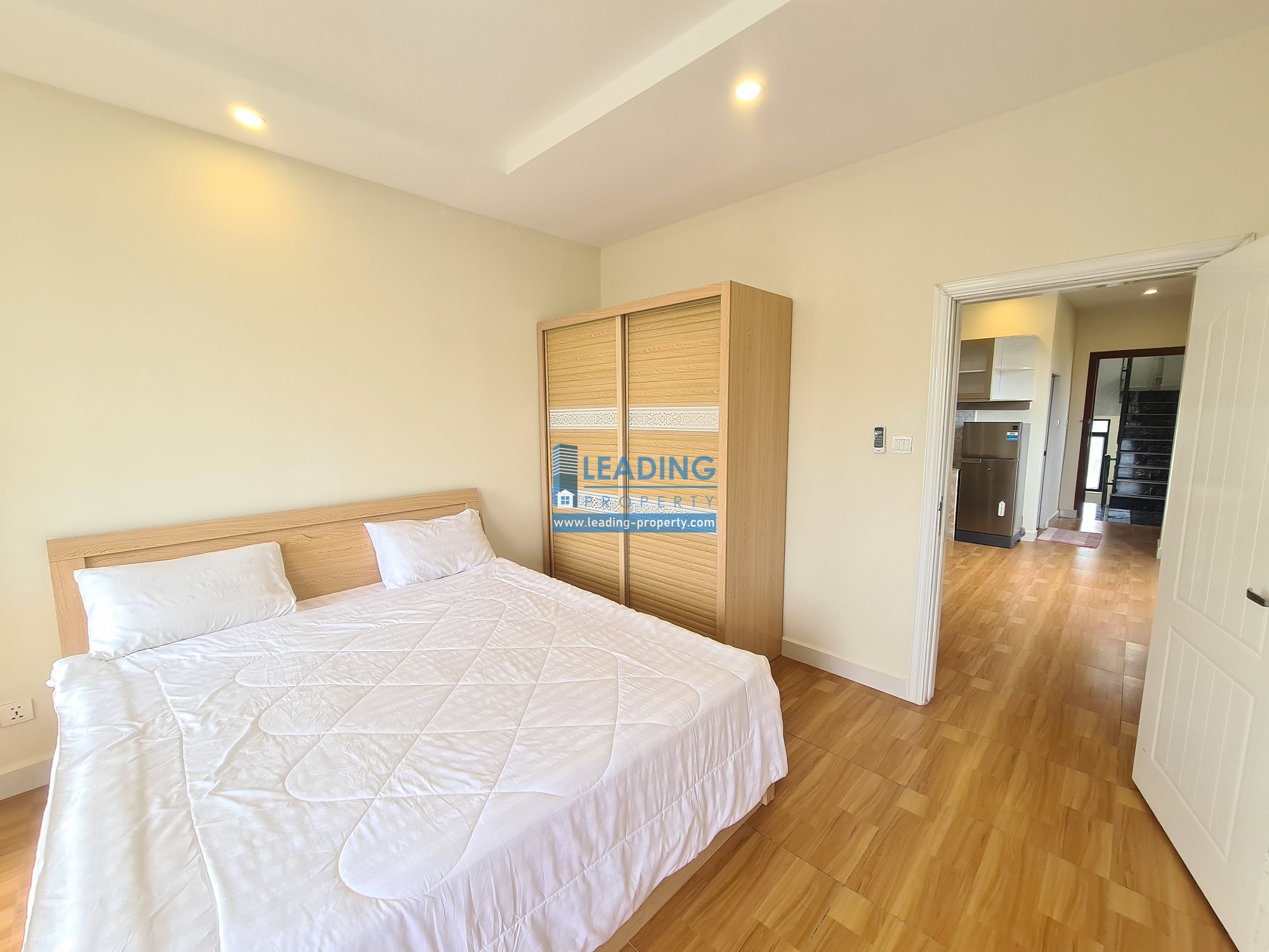 N267 - 1 Bedroom - $400 to $450 - Daun Penh