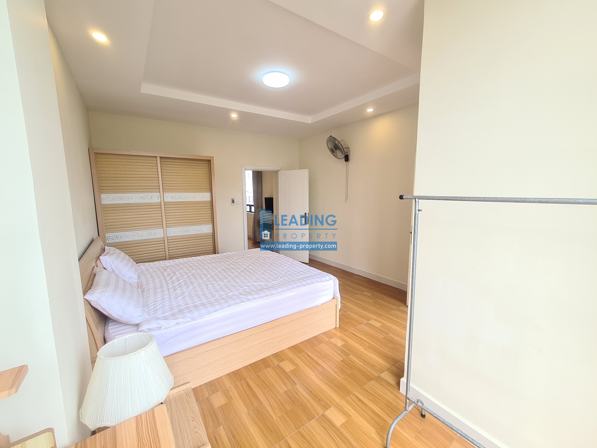 N267 - 1 Bedroom - $400 to $450 - Daun Penh