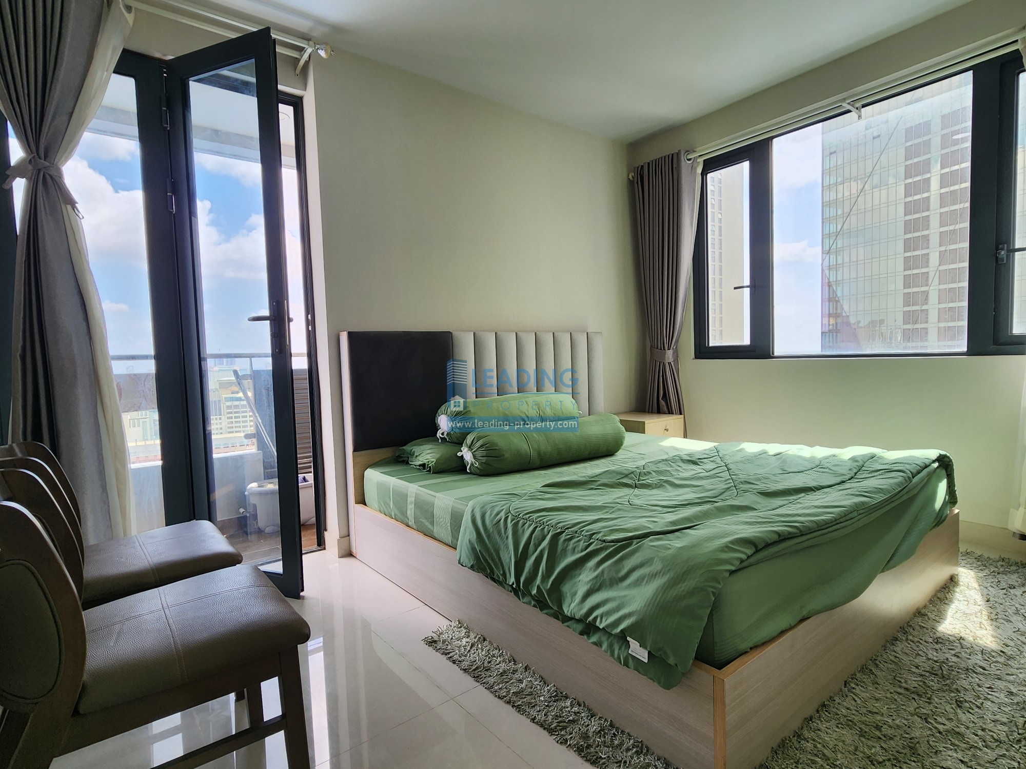 N1004 - 3 Bedrooms - $1,200 - Tonle Basac