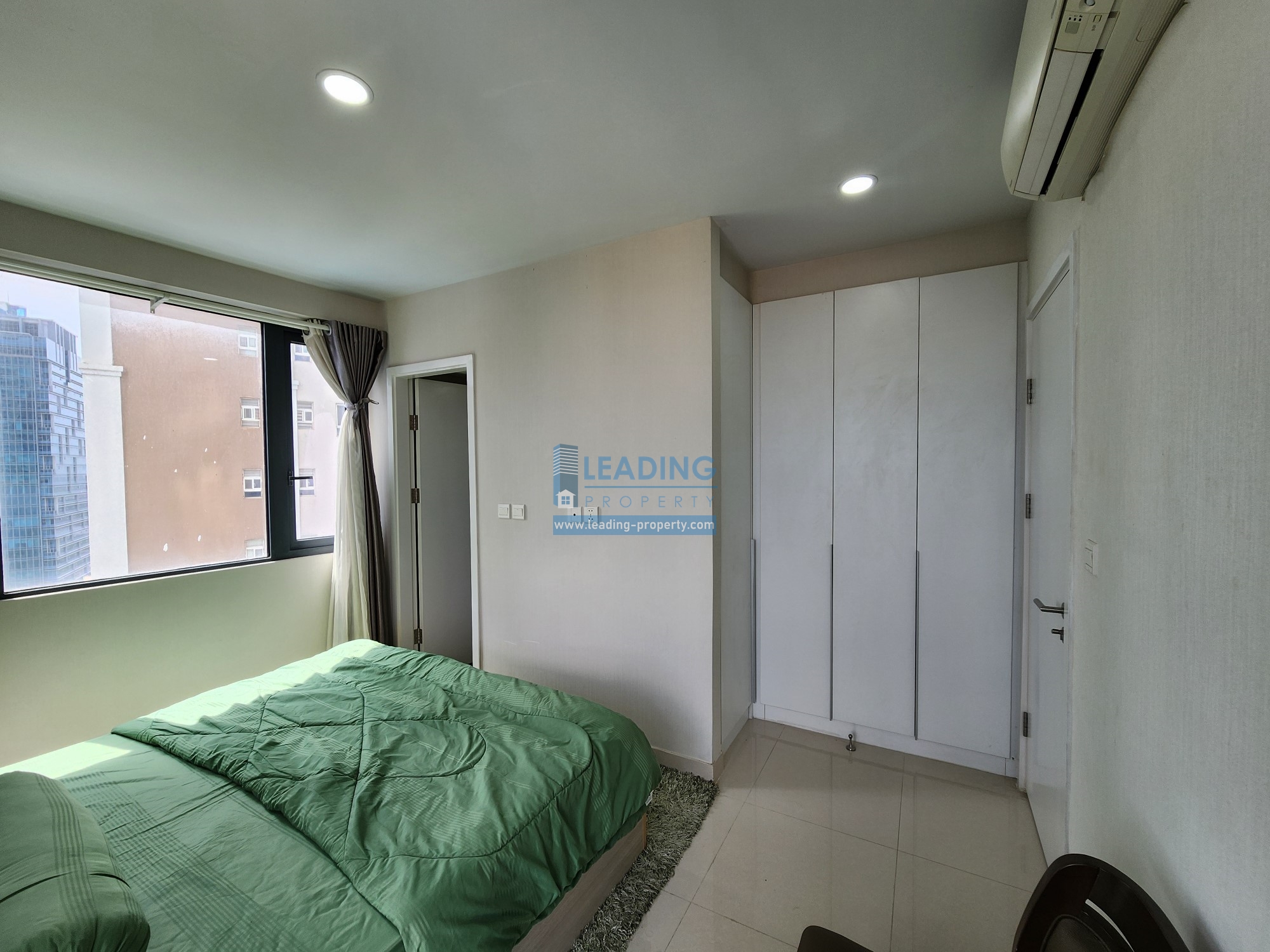 N1004 - 3 Bedrooms - $1,200 - Tonle Basac