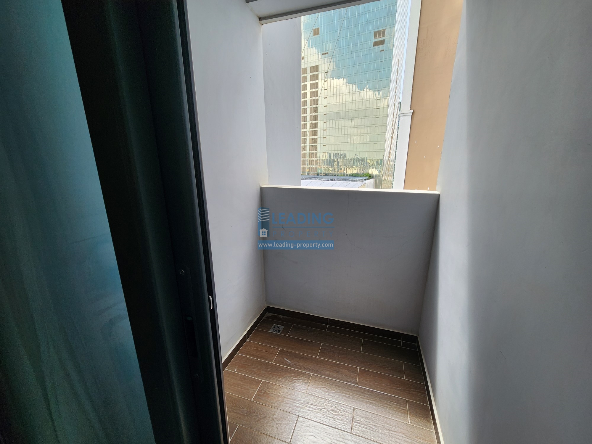 N1004 - 3 Bedrooms - $1,200 - Tonle Basac