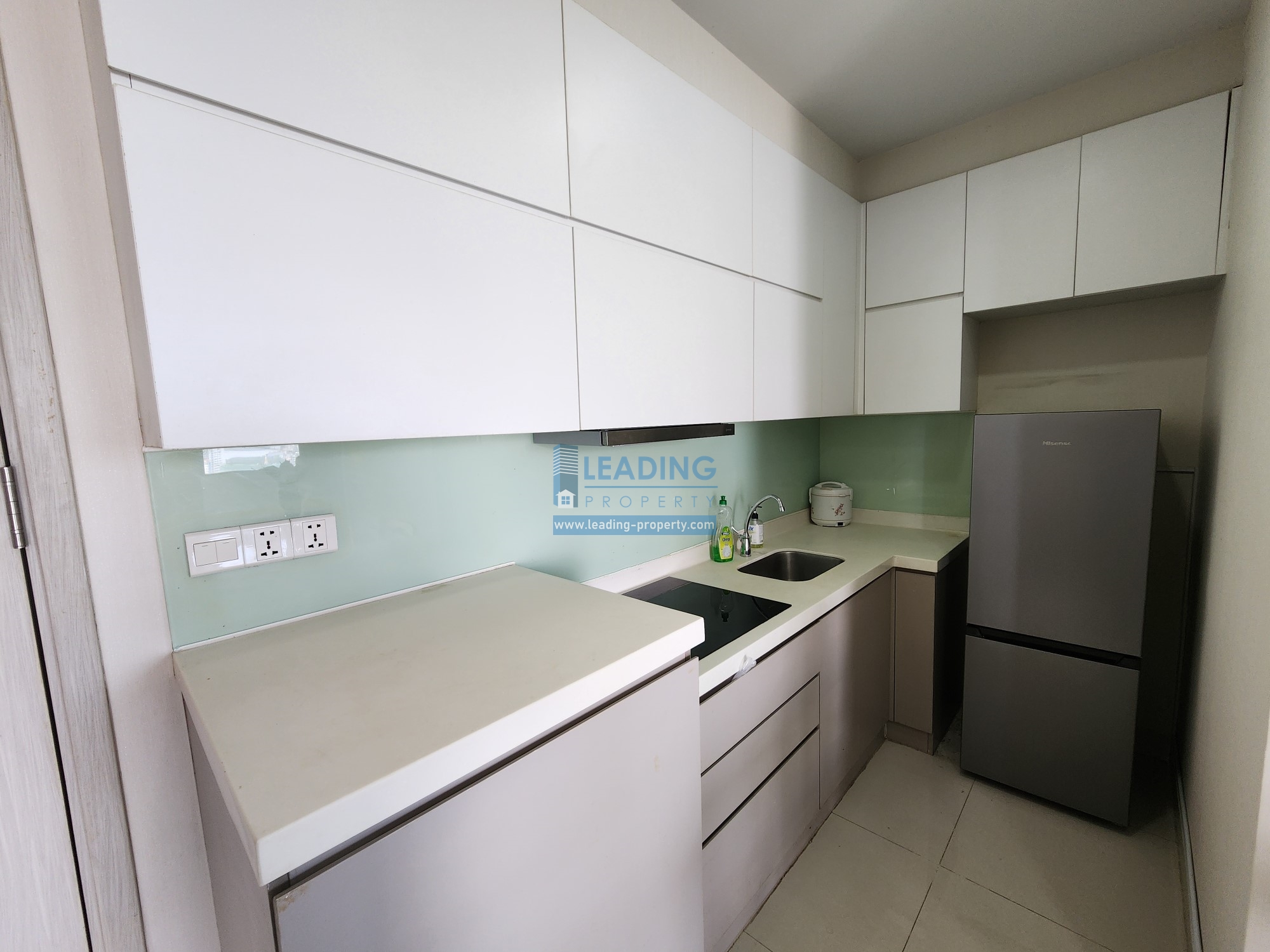 N1004 - 3 Bedrooms - $1,200 - Tonle Basac