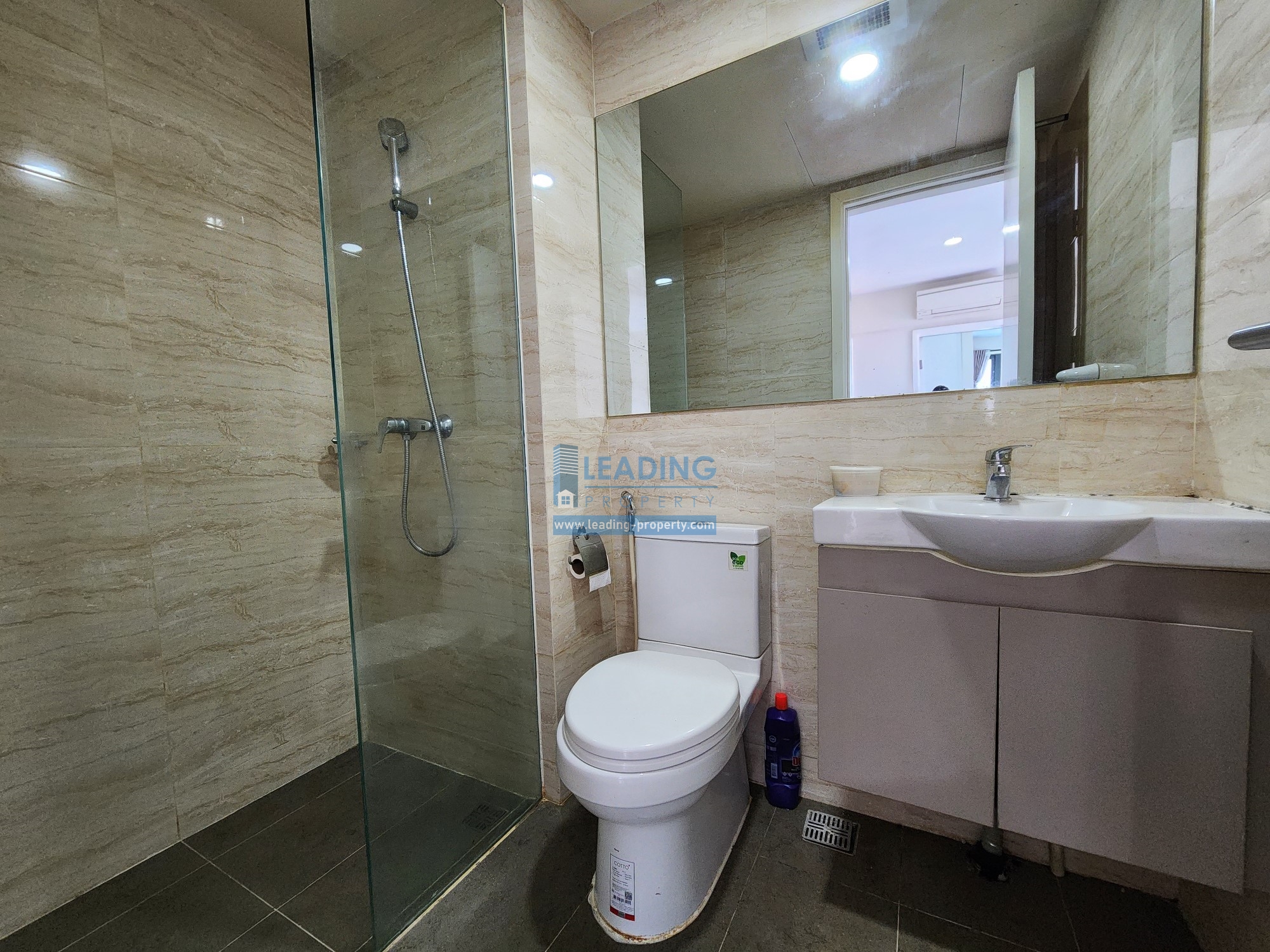 N1004 - 3 Bedrooms - $1,200 - Tonle Basac