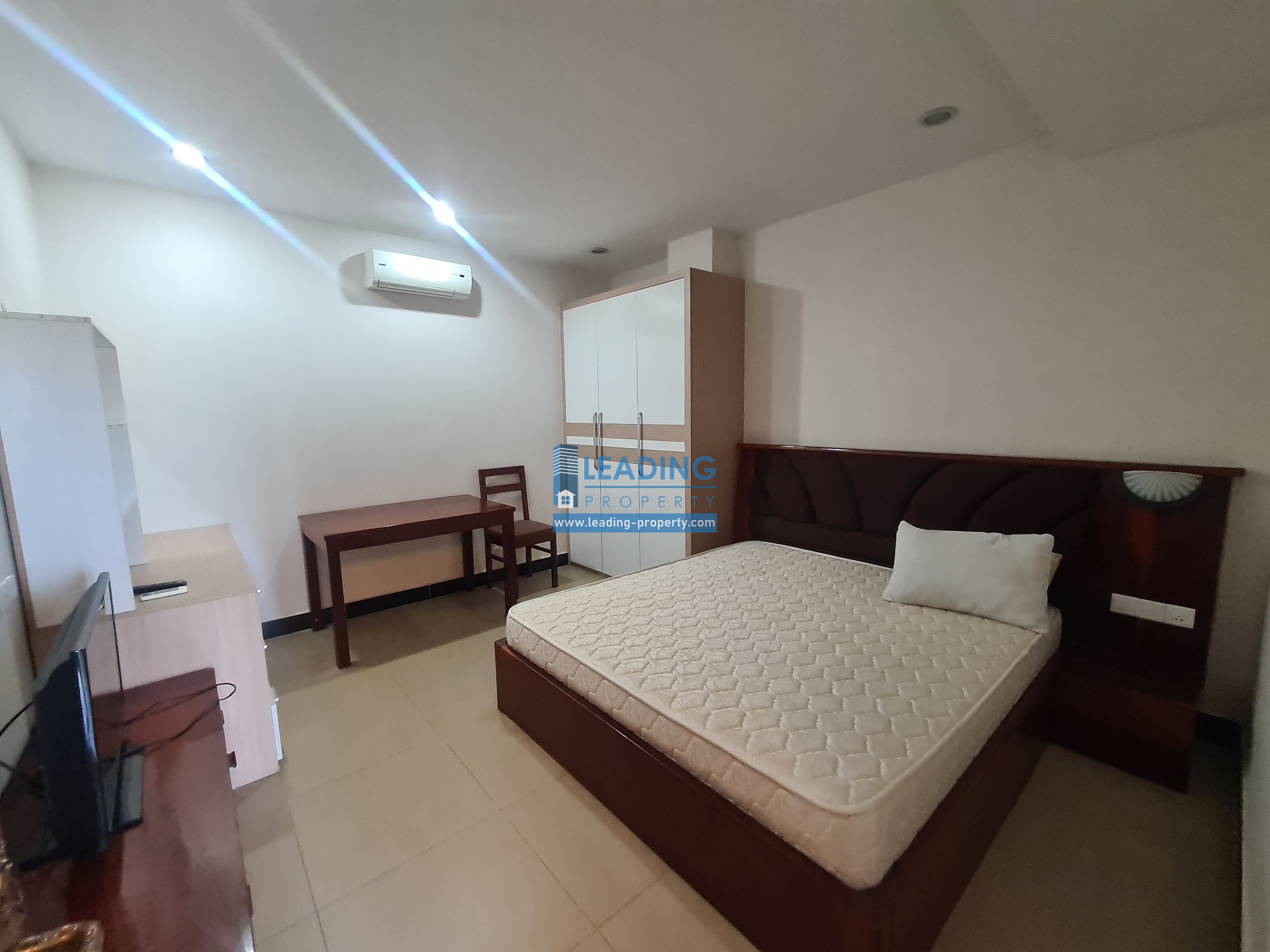 N924 - 1 Bedroom - $300 - Toul Kork