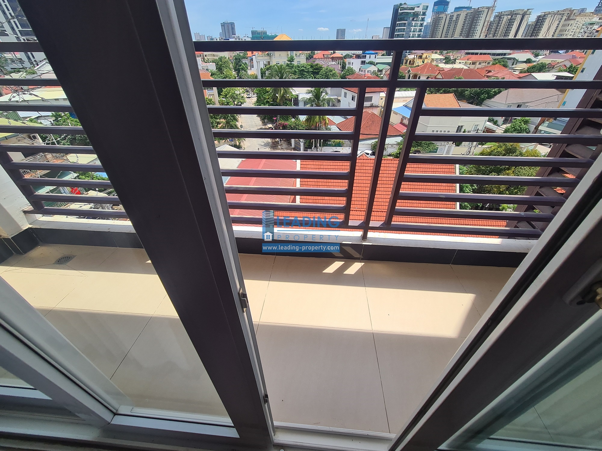 N924 - 1 Bedroom - $300 - Toul Kork