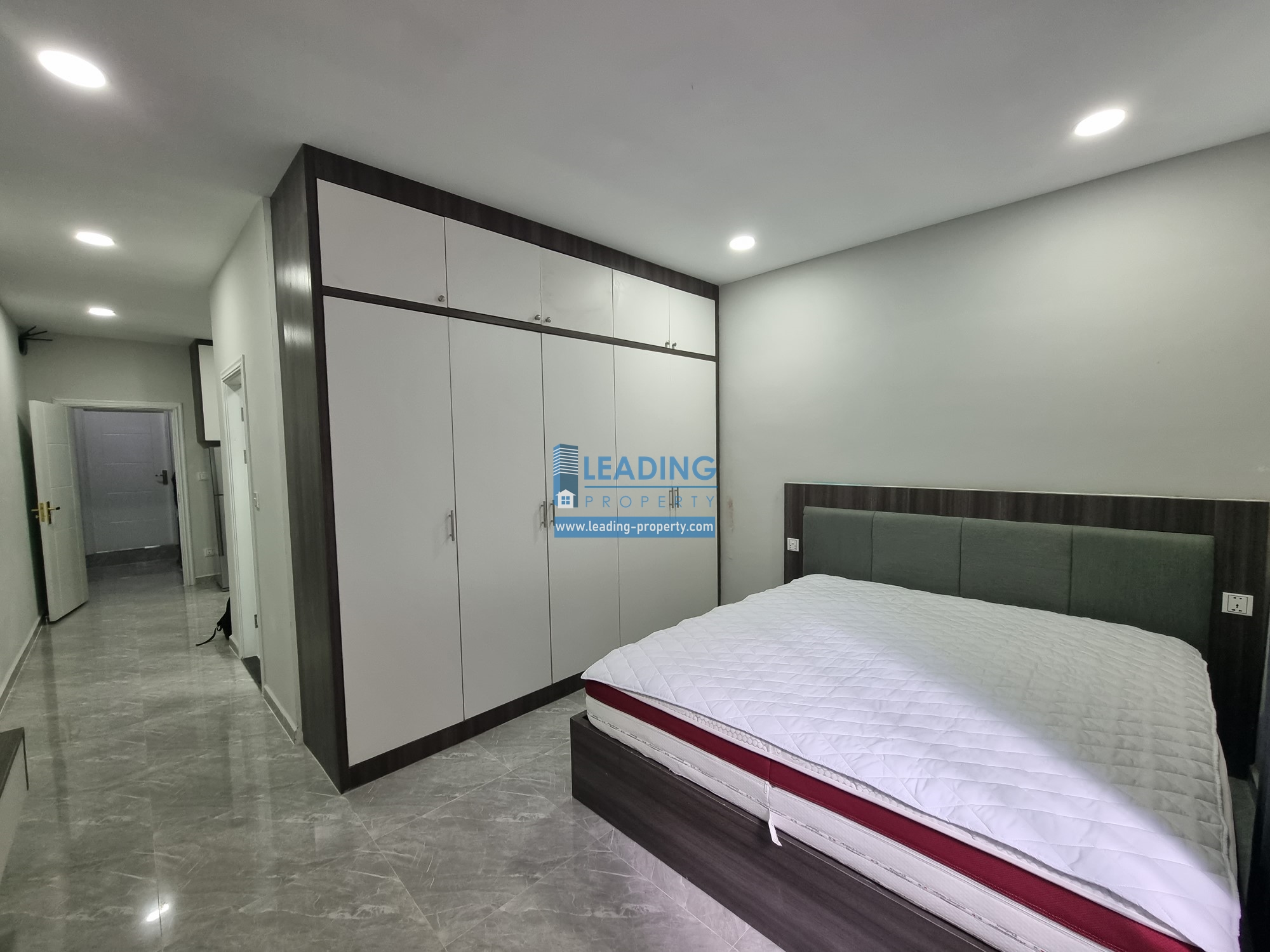 N400 - STUDIO - DAUN PENH