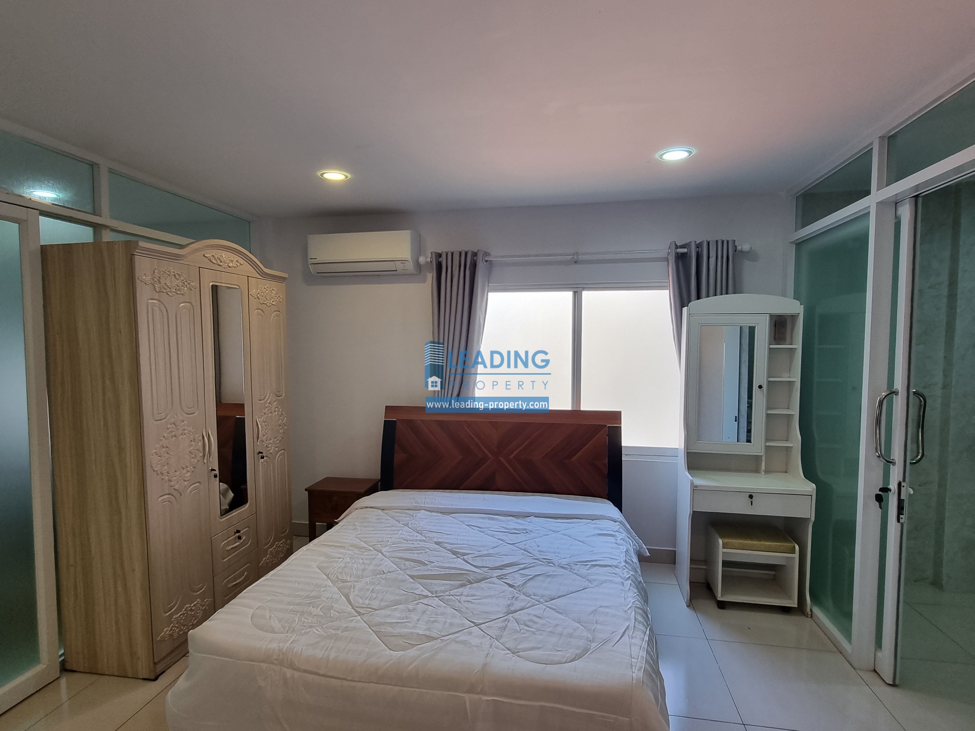 N197 - 1 BEDROOM - DAUN PENH