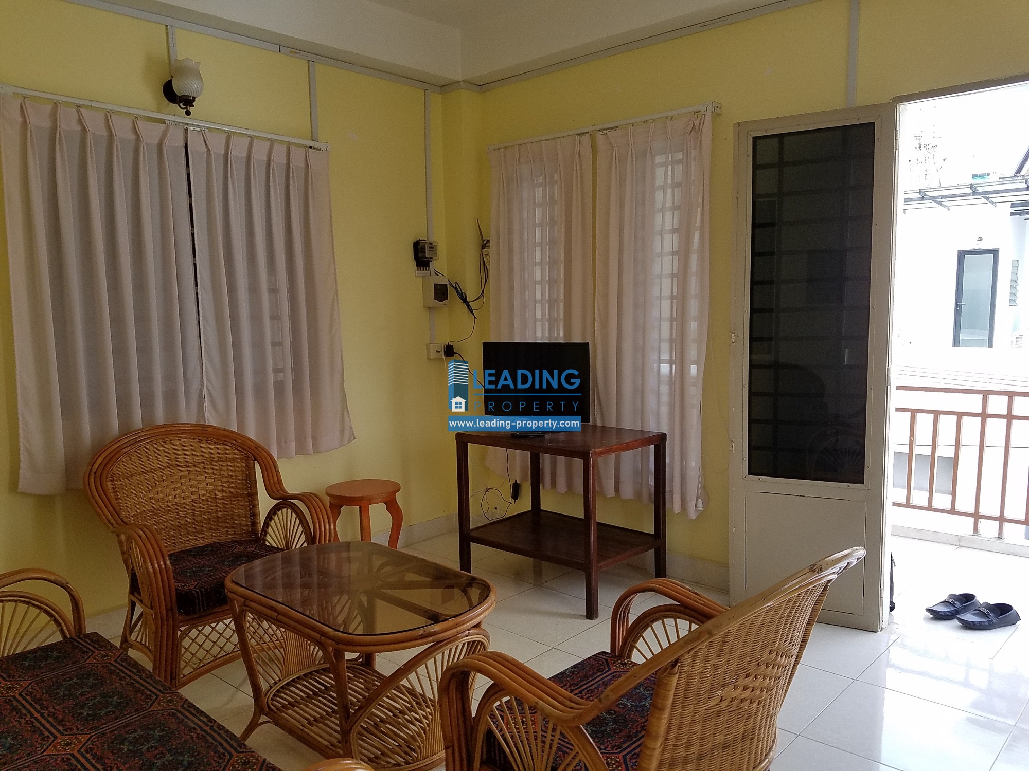 N054 - 1 BEDROOM - TONLE BASAC