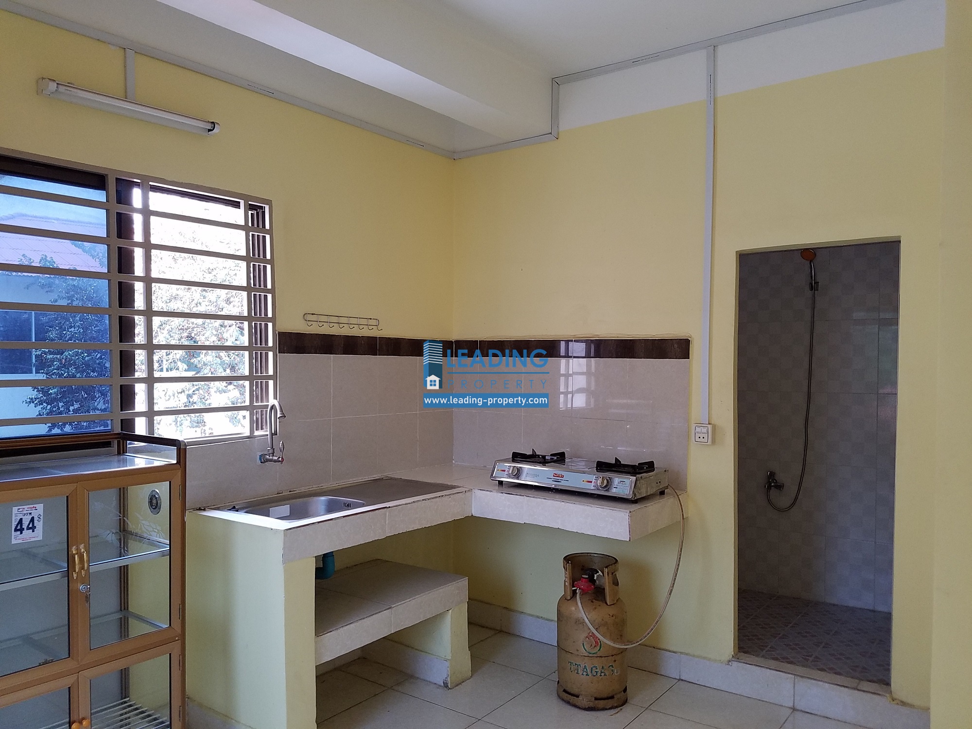 N054 - 1 BEDROOM - TONLE BASAC