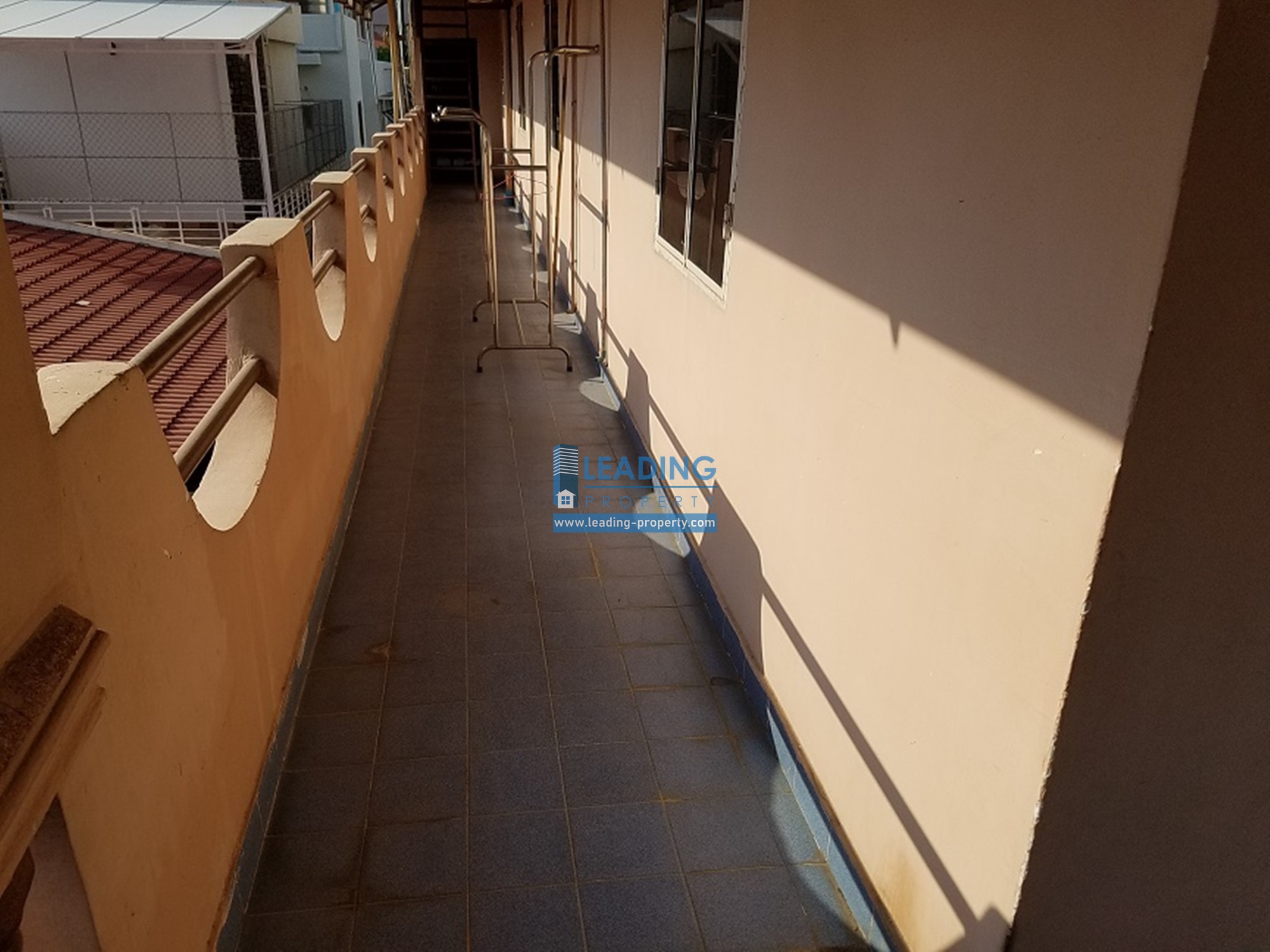 N175 - 2 BEDROOMS - DAUN PENH