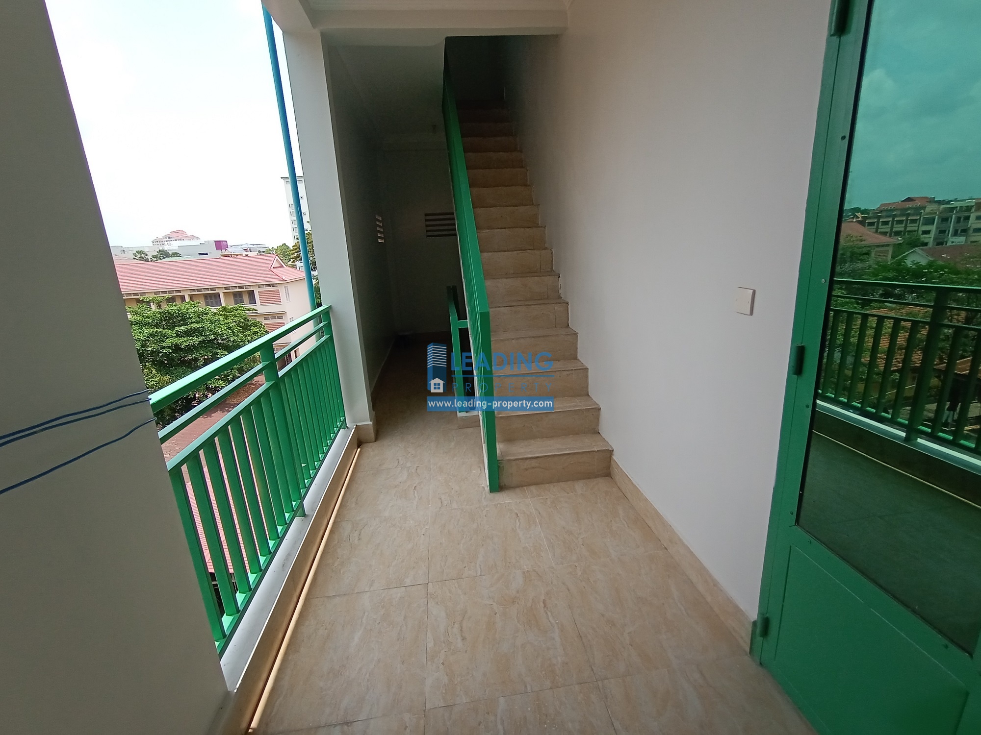 N071 - 1 BEDROOM - TONLE BASAC