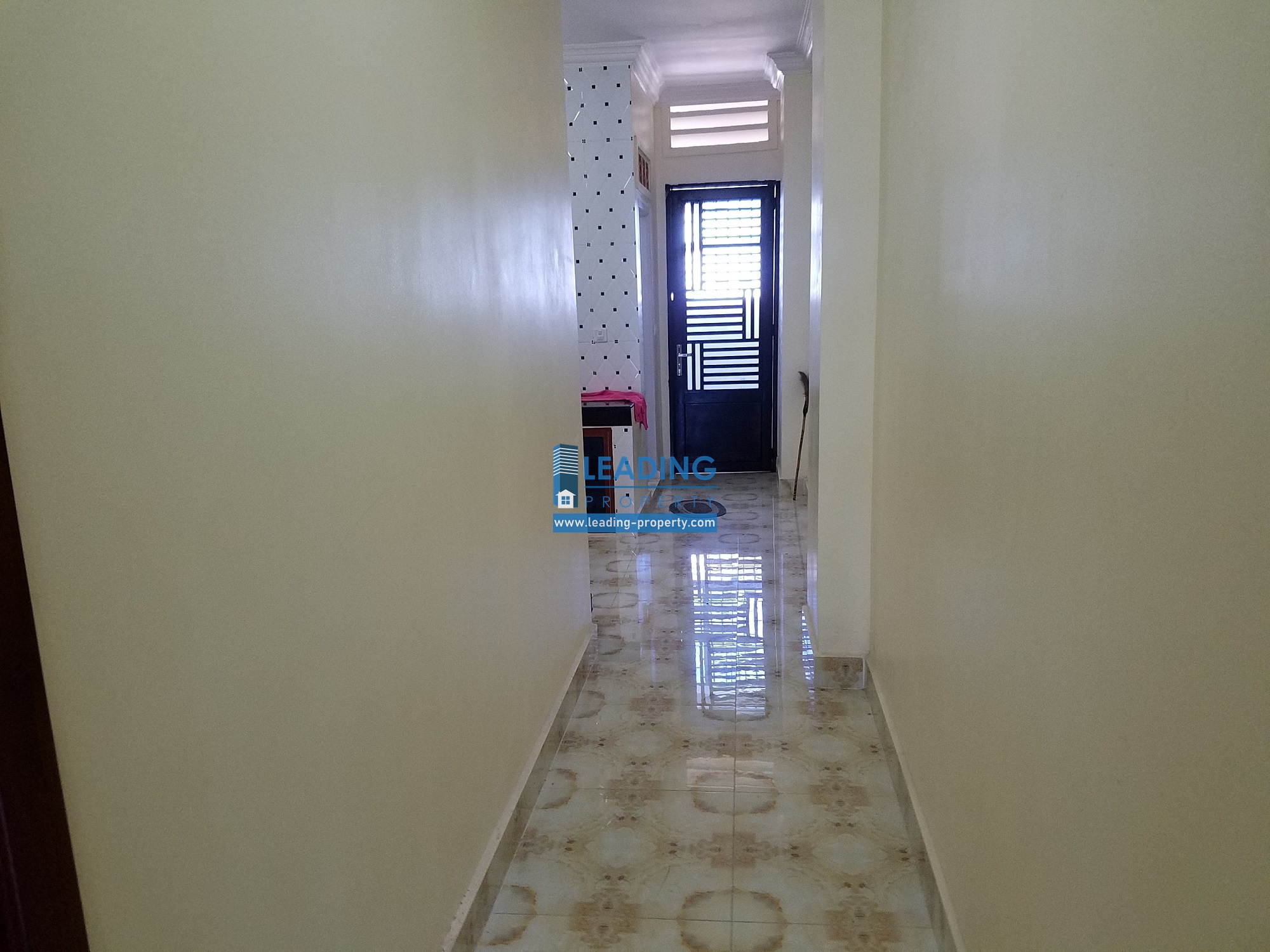 N076 - 2 BEDROOMS - DAUN PENH