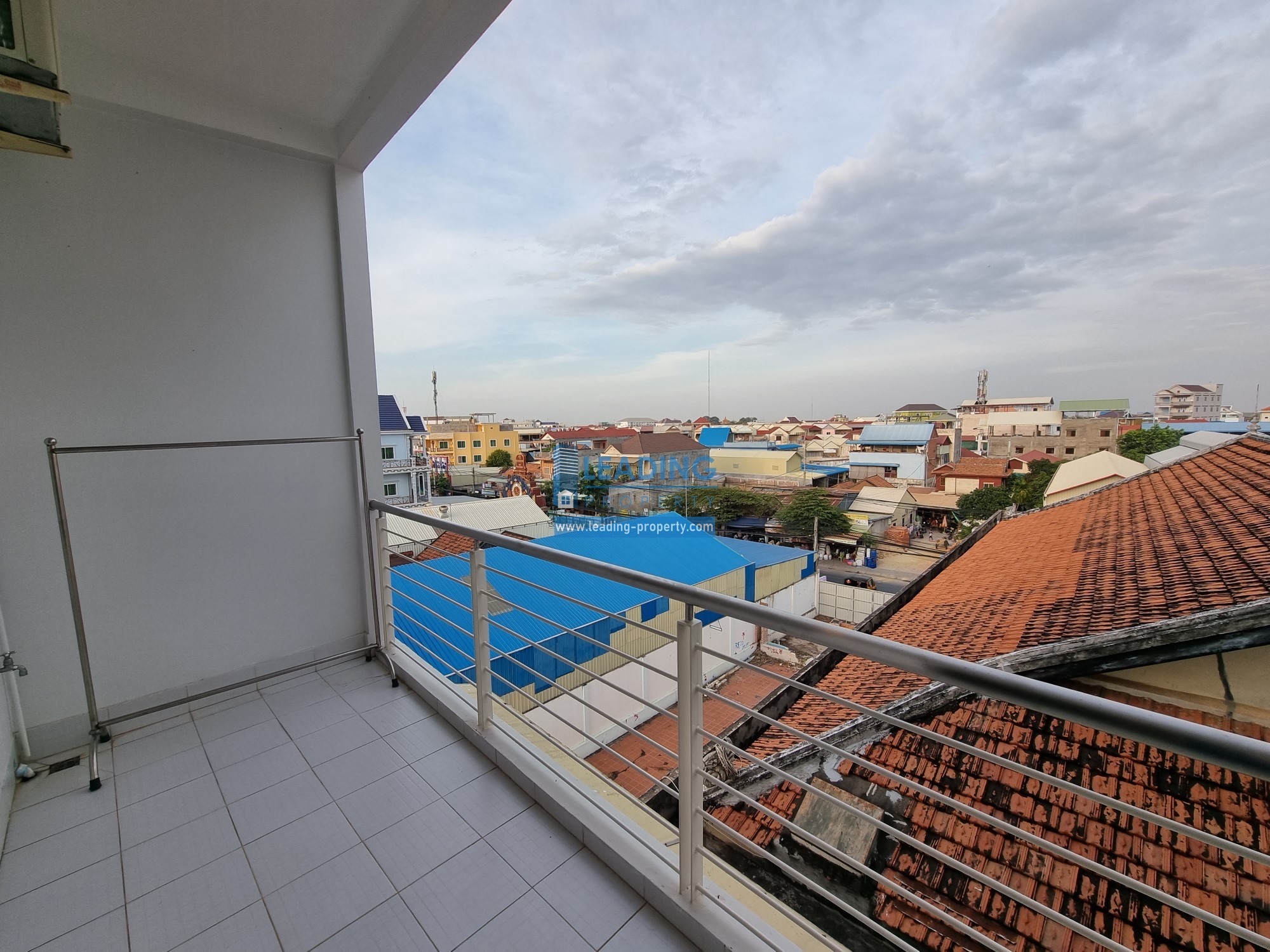 N456 - 1 BEDROOM - TAKMAO